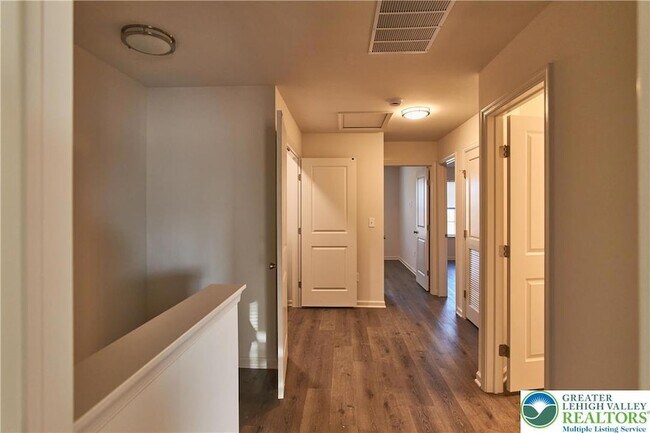 Building Photo - 6653 Stein Way