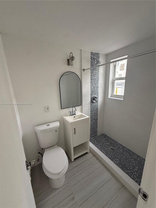 Building Photo - 7441 SW 59th Pl