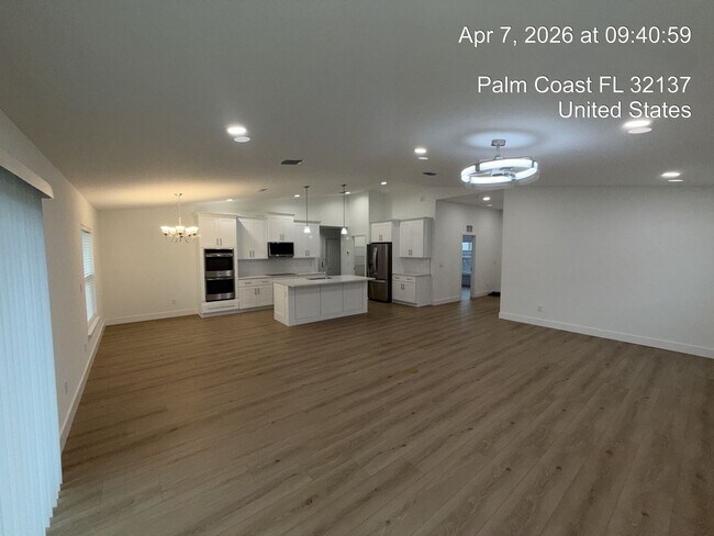 Building Photo - Beautifully Appointed New Home