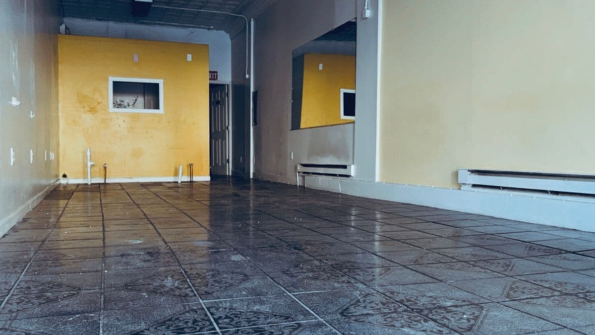 Building Photo - 1241 Main Ave