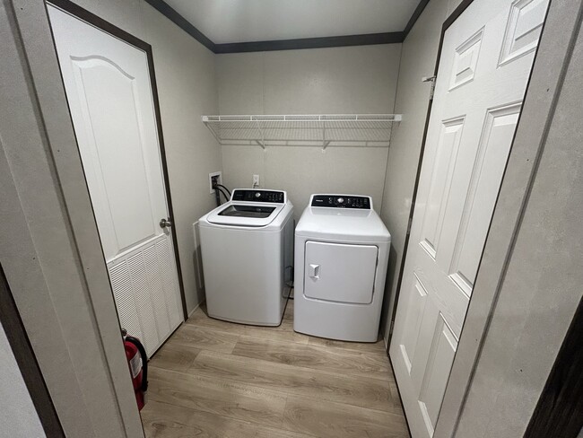 Building Photo - 72 W Arizona