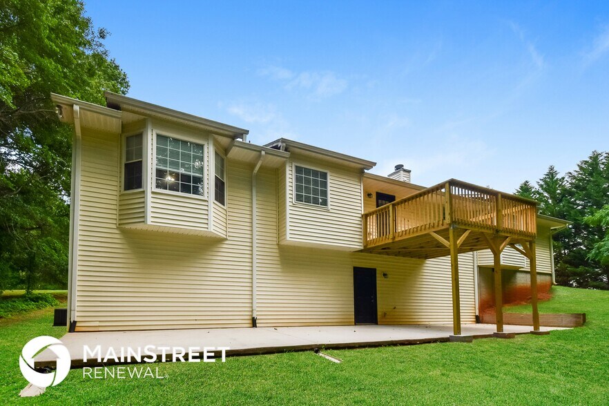 Building Photo - 714 Grove Pointe Cir
