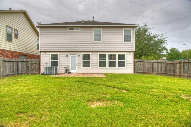 Building Photo - 18203 Fair Grange Ln