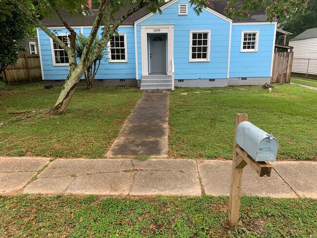 Primary Photo - 2655 Emogene St