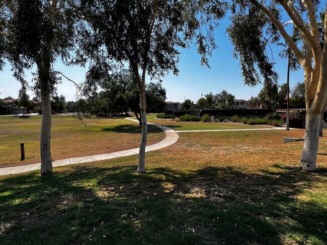Building Photo - Gilbert 3 Bed and 2 Bath Home