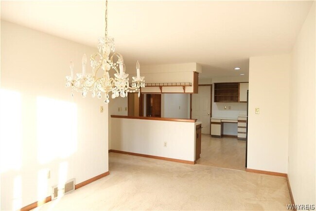 Building Photo - 20 Southwick Dr