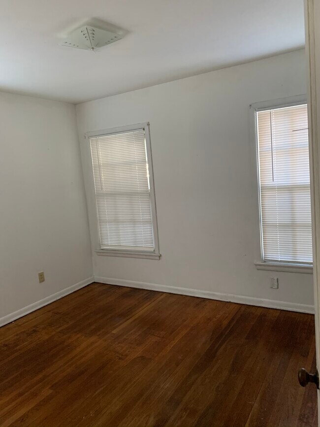 Building Photo - 7121 Toland St