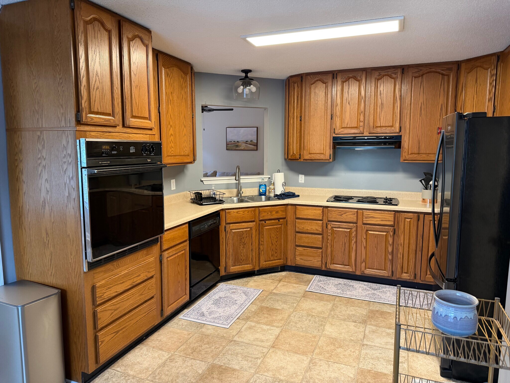 Building Photo - 105 Amick St