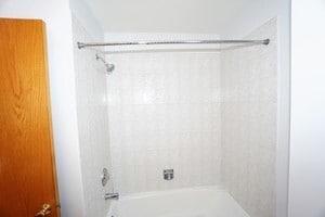 Building Photo - 907 Elderberry Cir