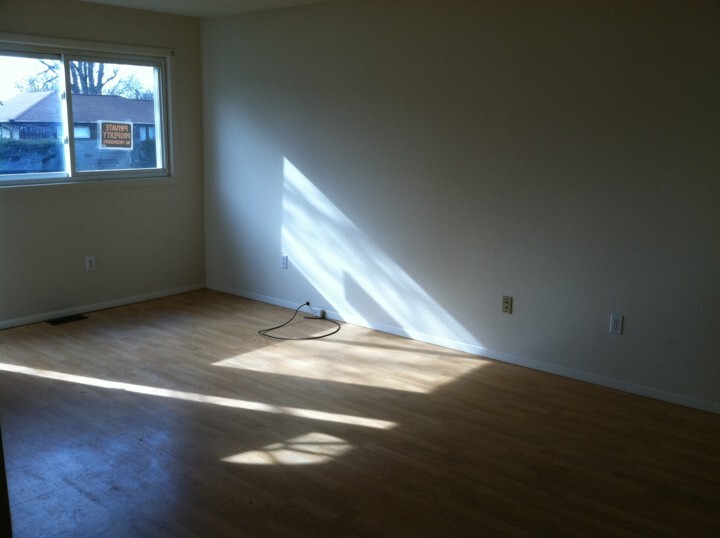 Building Photo - 273 Fairfax Rd