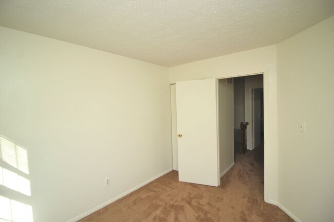 Building Photo - Very Nice Nottingham 3bd/2.5ba Townhouse w/ CAC & W/D--Available 8/14