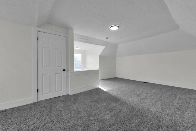 Building Photo - 63 Stevens Ave