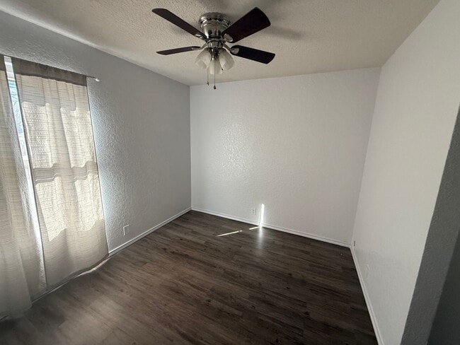 Building Photo - 3 bed 2 bath in Edmond Schools, trendy exterior, hard surface flooring and a fenced yard!  Call u...