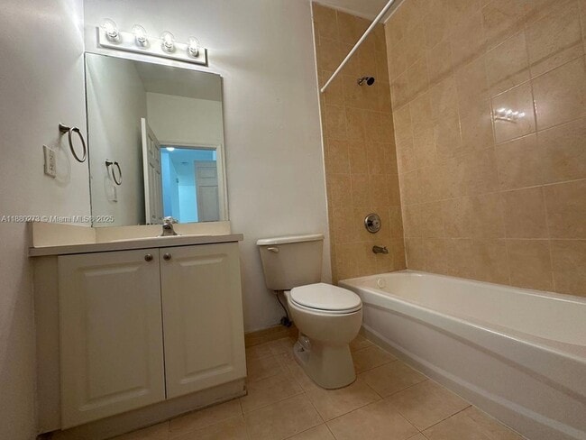 Building Photo - 2641 NE 4th St