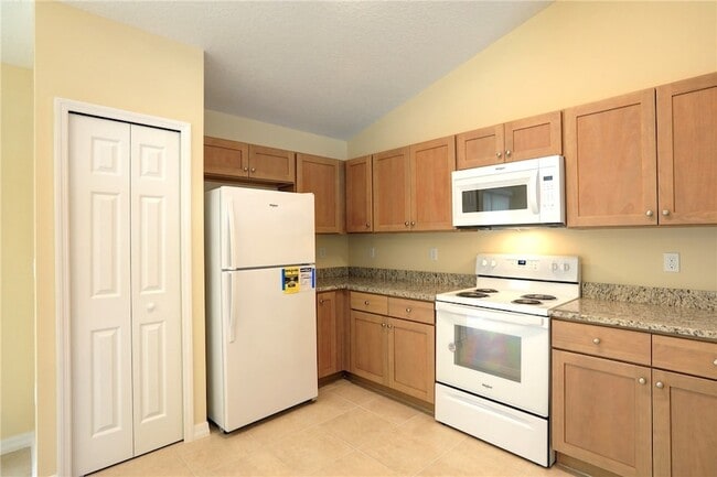 Building Photo - 8876 98th Ct