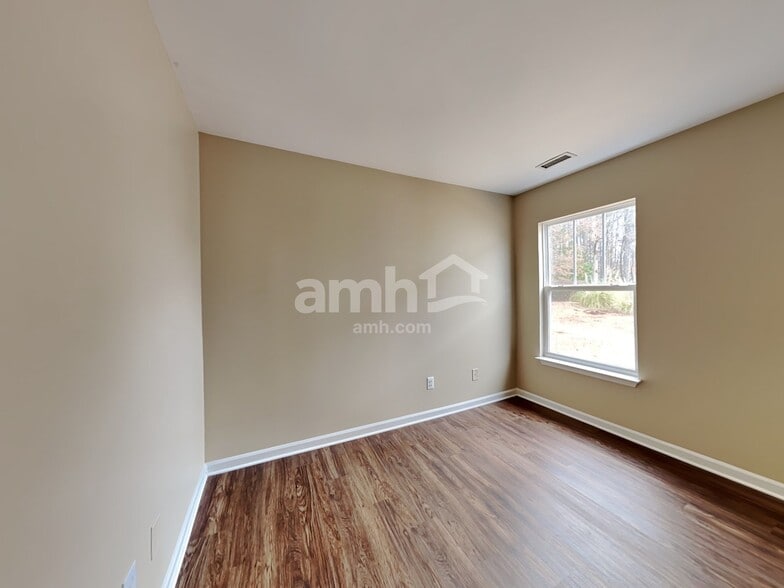 Building Photo - 3801 Satinleaf Dr