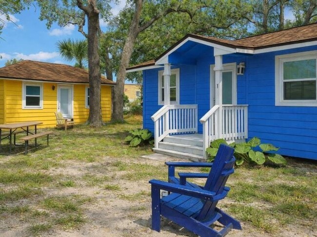 Building Photo - 229 Florida Blanca Pl SE