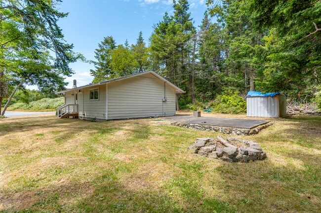 Building Photo - Recently Remodeled 2 bed 1 bath Home in Si...