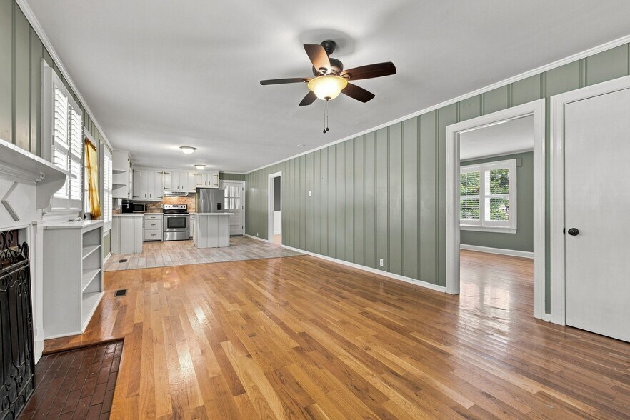 Building Photo - 122 Hammond Ave