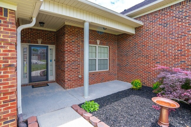 Building Photo - 15818 Trey Hughes Dr NW