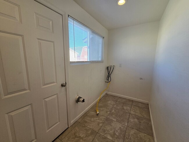 Building Photo - 4124 W Ave L 6