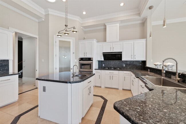 Building Photo - 5942 Sagamore Bay Ln