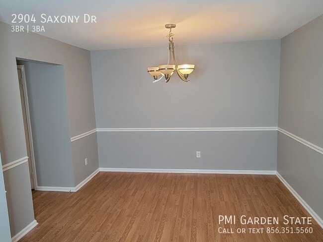 Building Photo - 2904 Saxony Dr