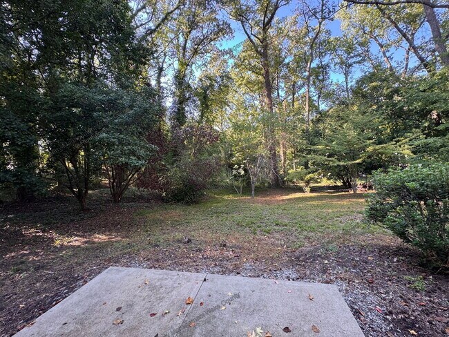 Building Photo - 612 Essington Pl