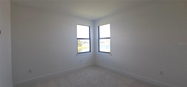 Building Photo - 2625 Waterfront Cir