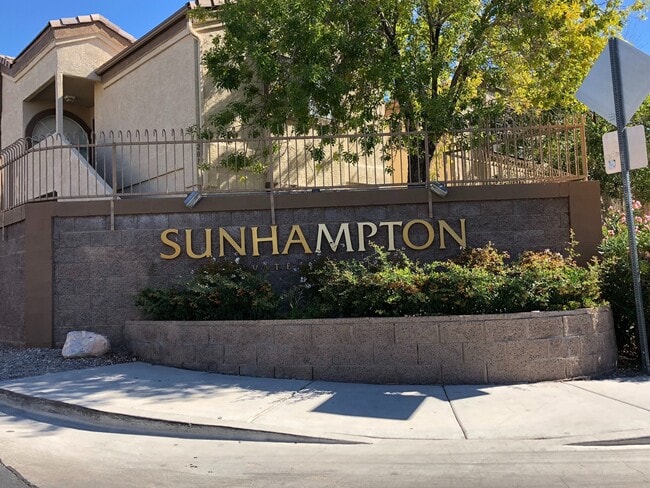 Primary Photo - Fantastic 2 Bedroom Condo with Attached Ga...