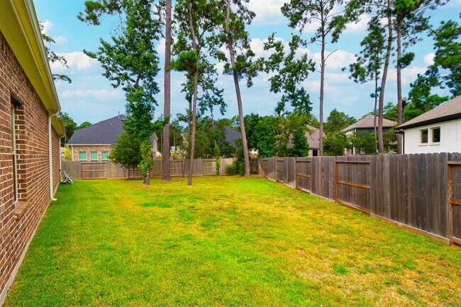 Building Photo - 323 Fanpalm Ct