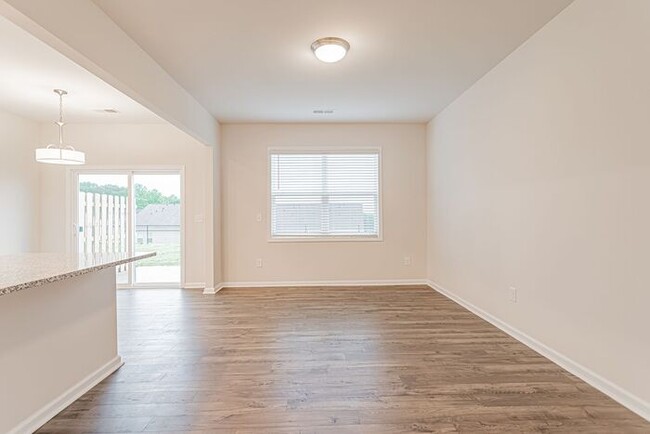 Building Photo - Brand New Townhome in Peachtree Park in Du...