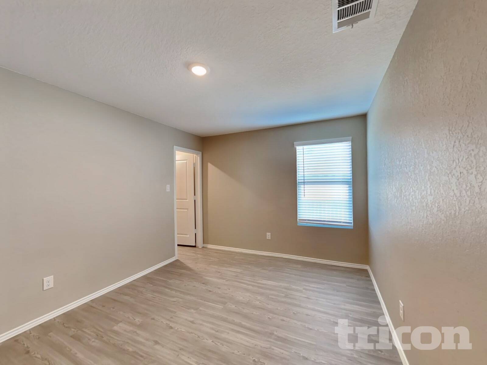 Building Photo - 10246 Devon Wheel St