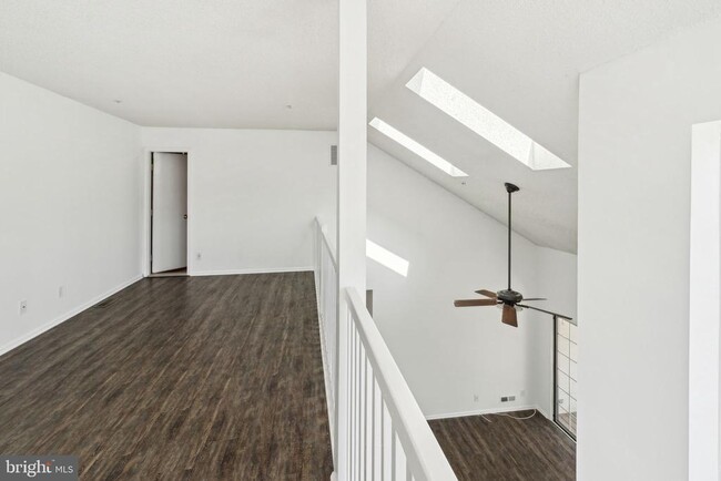 Building Photo - 4202 Aberdeen Ln