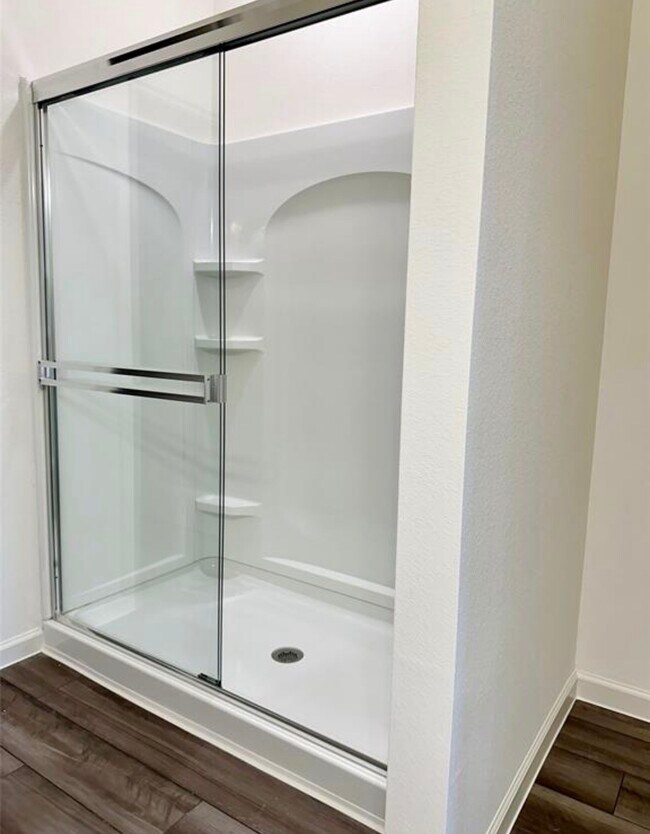 Building Photo - 4017 Silver Linden