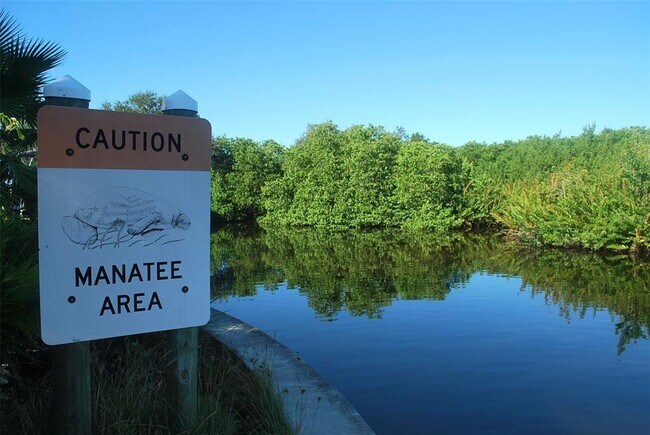 Building Photo - 5635 Whitehead St