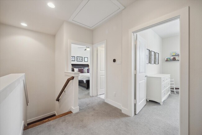 Building Photo - 8806 Hollister Pine Ct