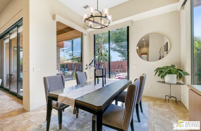 Building Photo - 79800 Vía Sin Cuidado