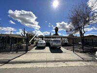 Building Photo - Charming 2bd/1ba Duplex near 47th Ave & Hwy 99