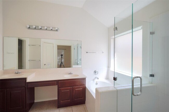 Building Photo - 11713 Larch Valley Dr