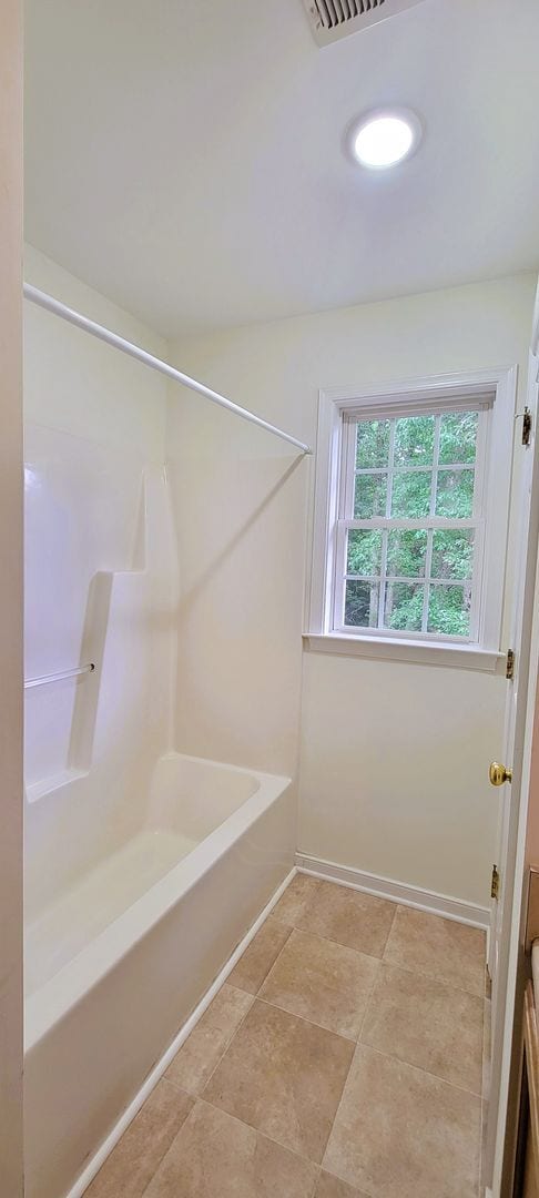 Building Photo - Large traditional colonial in Chester with...