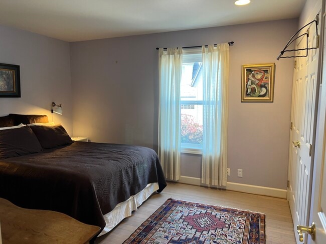 Building Photo - 923 Bellview Ave