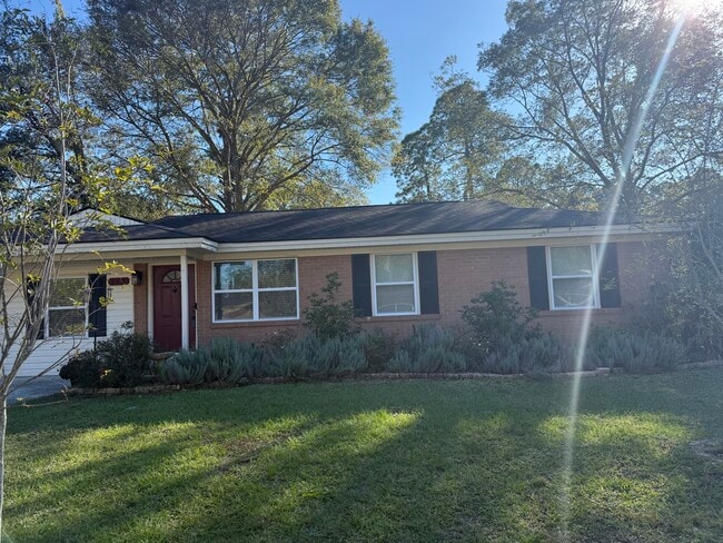 Building Photo - 113 Walz Cir