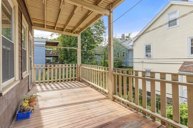 Building Photo - 11 Boylston St