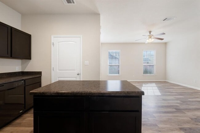 Building Photo - 4614 Esper Ln