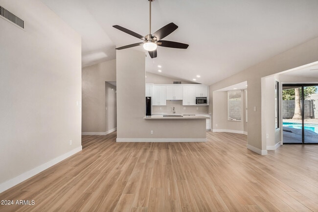 Building Photo - 3128 E Charleston Ave