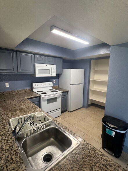 Building Photo - 6800 E Lake Mead Blvd