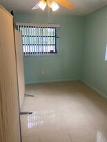 Building Photo - 255 NE 164th Ter