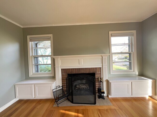 Building Photo - 4643 NE 38th Ave