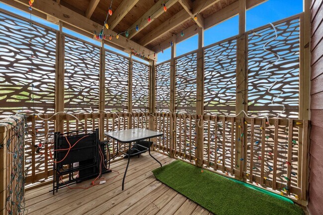 Building Photo - 1016 S State St